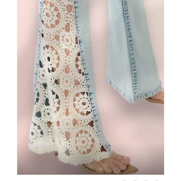True Religion Light Wash , Low Rise, Crochet ,Joey Flare Jeans - Picture 5 of 13